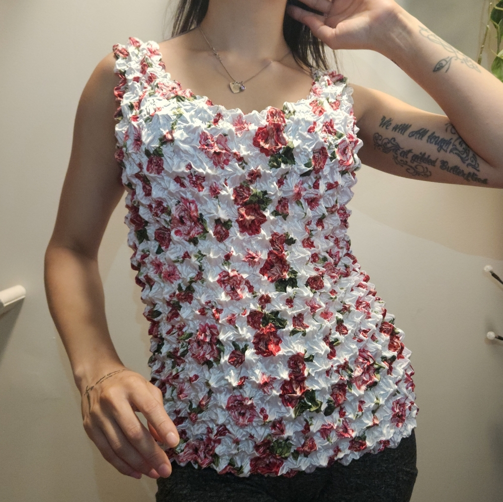 Elegant Floral Sleeveless Tank Top